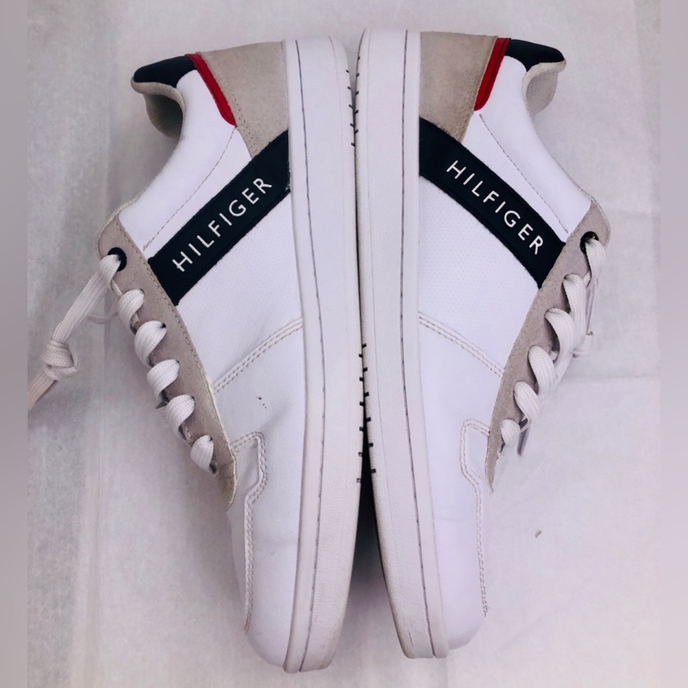 SOLD*****TOMMY HILFIGERMen's Tedric Low Top Lace Up Court Sneakers - Picture 2 of 7